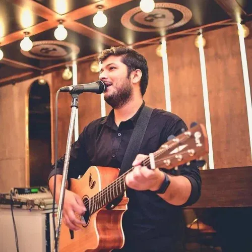 Personal Concerts at Home: The Rising Trend of Booking Singers for House Parties